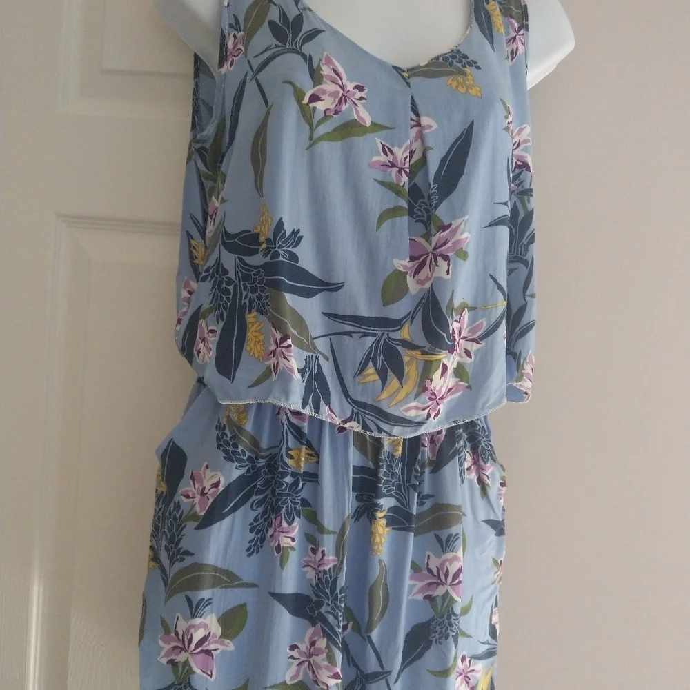 Floral one-piece romper, Size M,‎ NWT
